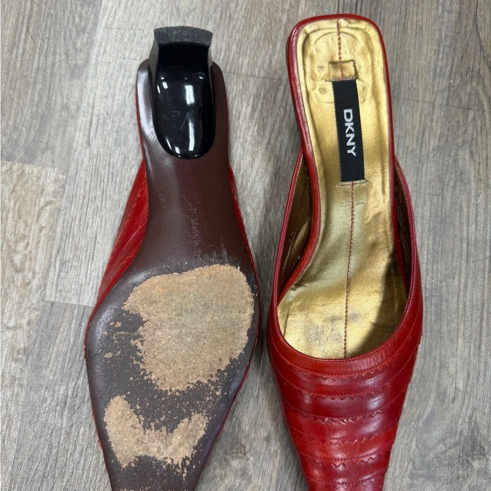 DKNY Red Mules Shoes Size 7.5 - Picture 2 of 4